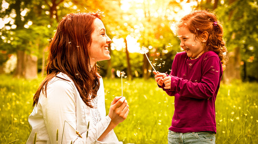 mommy makeover-illustrasjon: mor og barn